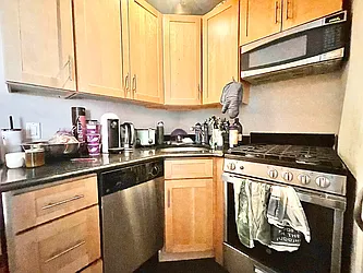 Rented by Century 21 Premier 