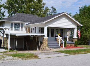 105 W Mulberry St, Huntsville, MO 65259