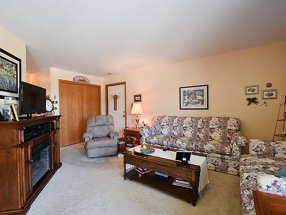 4th image of 9964 W 153rd St APT 3W