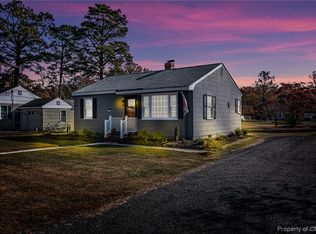 295 Beach Rd, White Stone, VA 22578