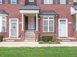 53232 W Providence Dr, Shelby Township, MI 48316