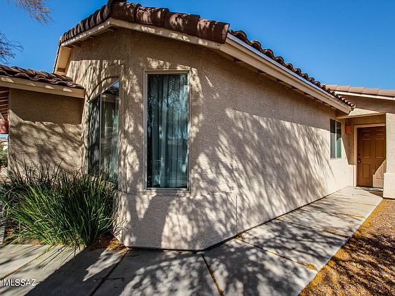 3rd image of 8890 N Majestic Mountain Dr