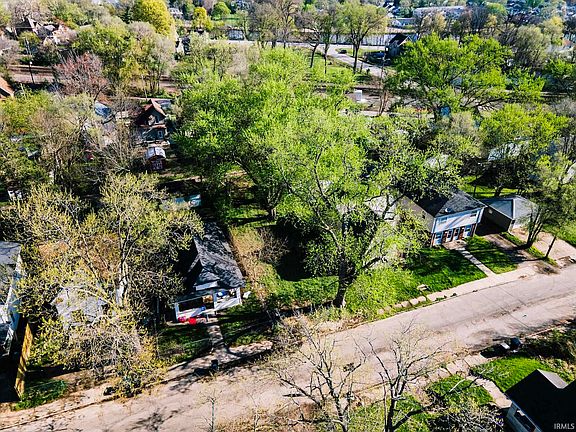 3rd image of 1213 E Indiana Ave