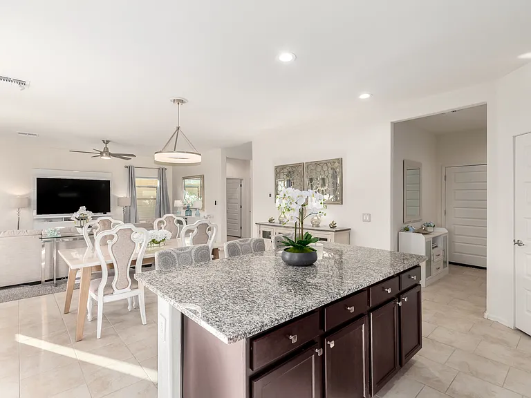 9265 W Tenaza Ln — Photo 8