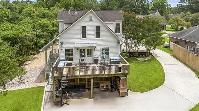 921 Carriage Way — Photo 26