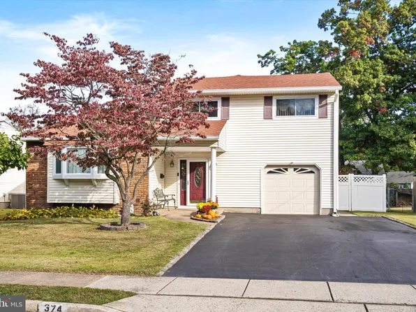 374 Regina Ave, Hamilton, NJ 08619