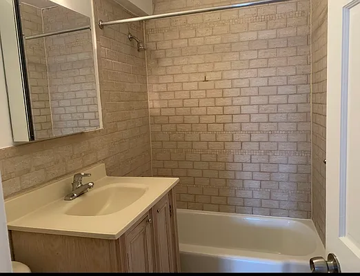 Rented by Stonehenge NYC LLC | media 10