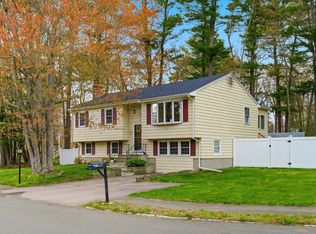 8 Bicknell St, Foxboro, MA 02035