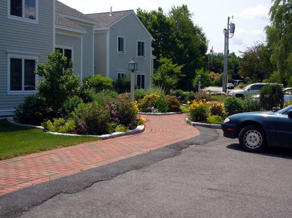 28 Pine Brook Dr #104