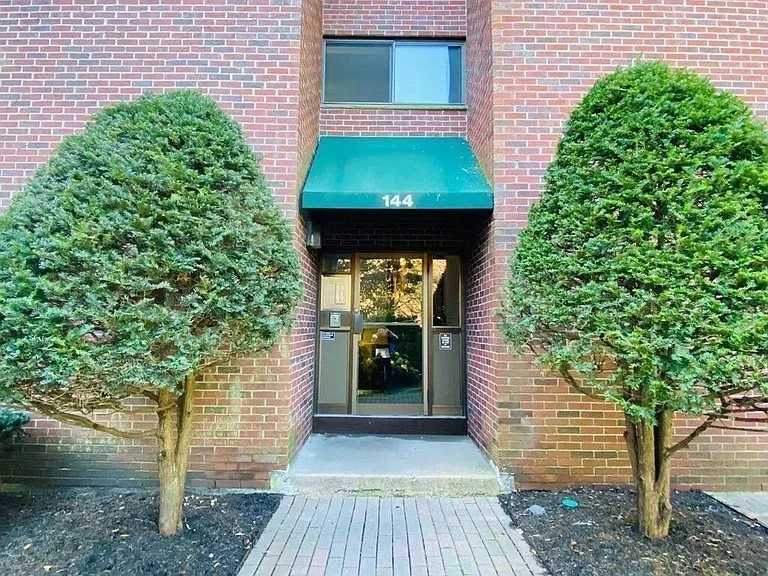 144 Kenrick St #34 — Photo 20