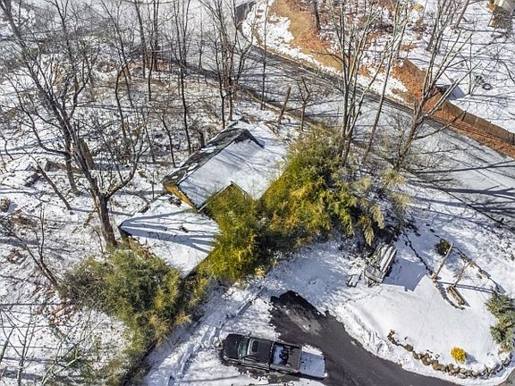 5th image of 104 Espanong Rd