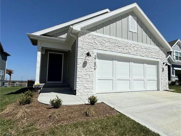 27606 E Red Fox St, Lees Summit, MO 64086