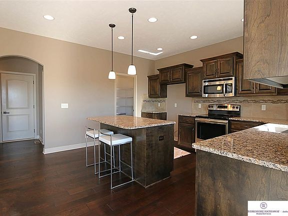 4th image of 12553 Cove Hollow Dr