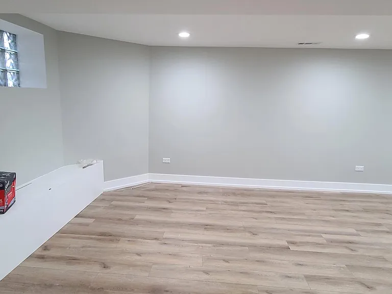 5144 N Avers Ave #1 — Photo 16