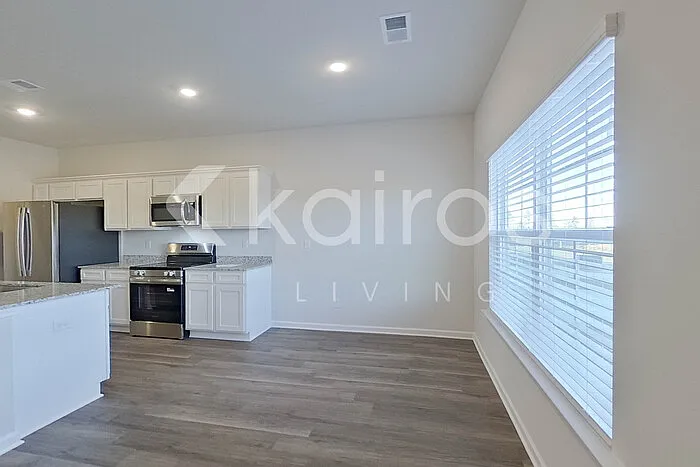 2185 Banyon Cir — Photo 5