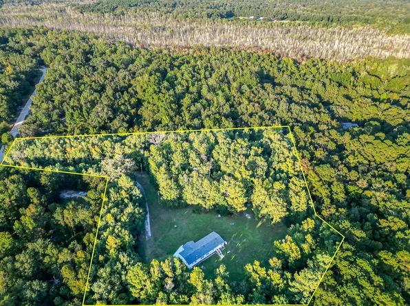 136 Bird Dog Ln, Cottageville, SC 29435