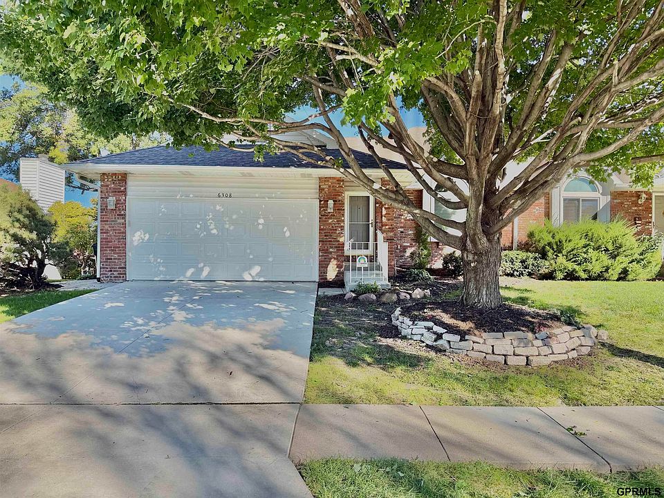 1st image of 6308 S 28th St