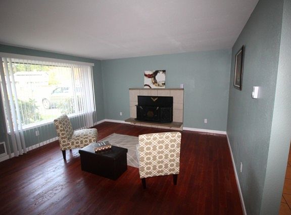 3rd image of 2809 Alderbrook Ct N