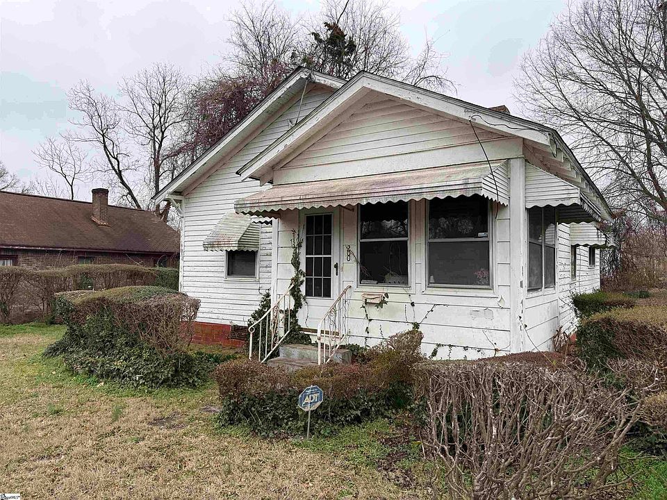 1st image of 200 King St