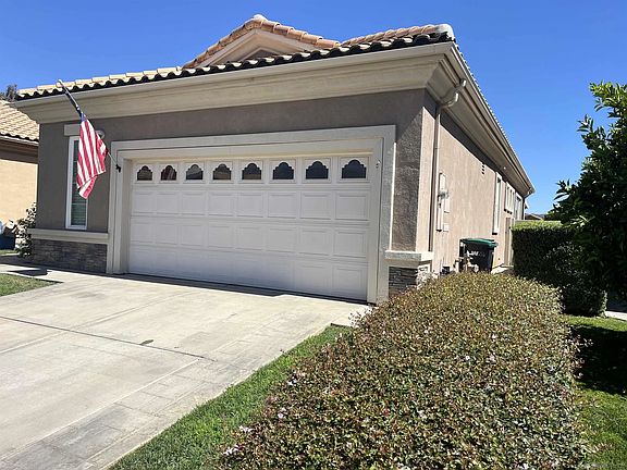 2nd image of 4929 Rolling Hills Ave