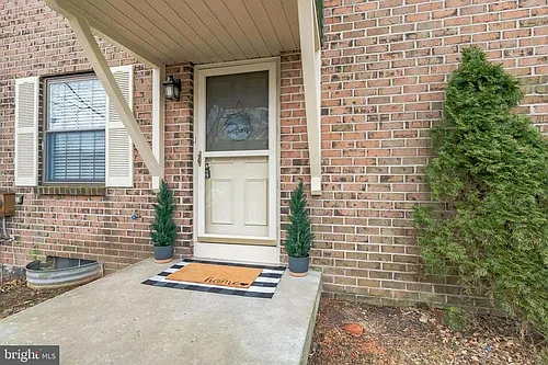 994 Beechwood Pl Photo 1