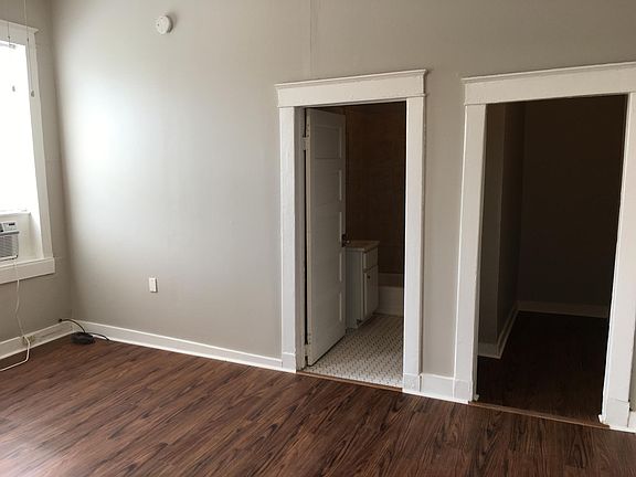 5th image of 310 W Bolton St APT H1