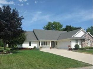 N59W24774 Quail Run Ln, Sussex, WI 53089