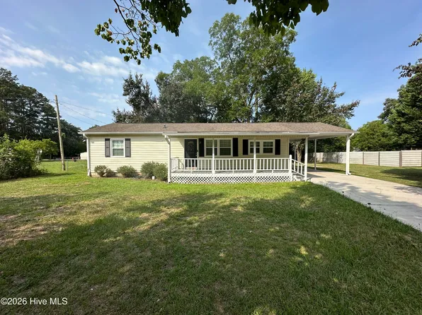 17120 Barnes Drive, Laurinburg, NC 28352