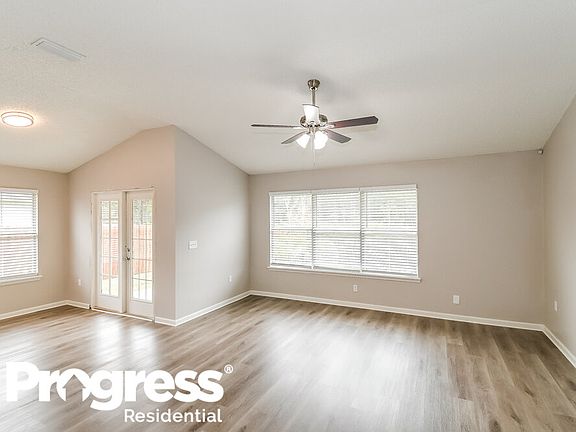3rd image of 1602 Elsa Dr