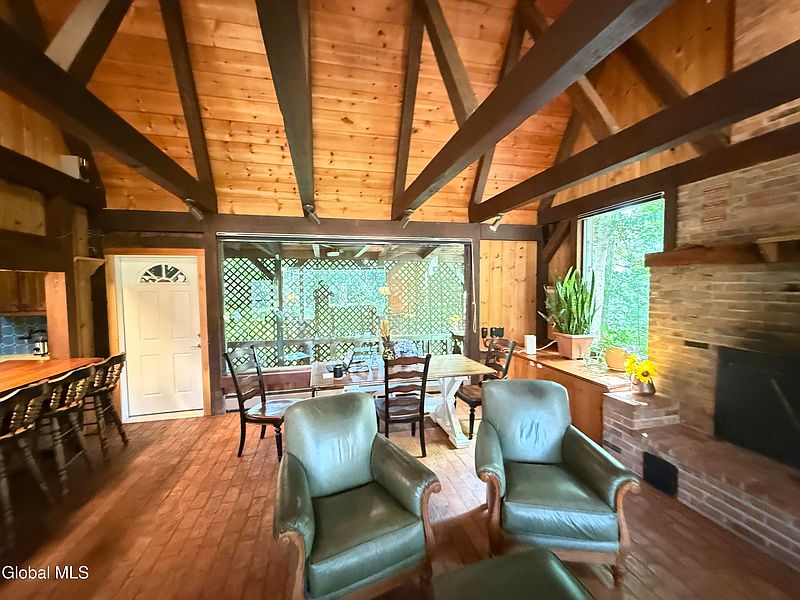 3rd image of 36 Hoffman Road