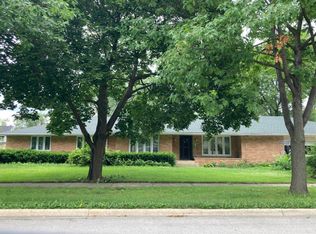 1310 E Galena Blvd, Aurora, IL 60505