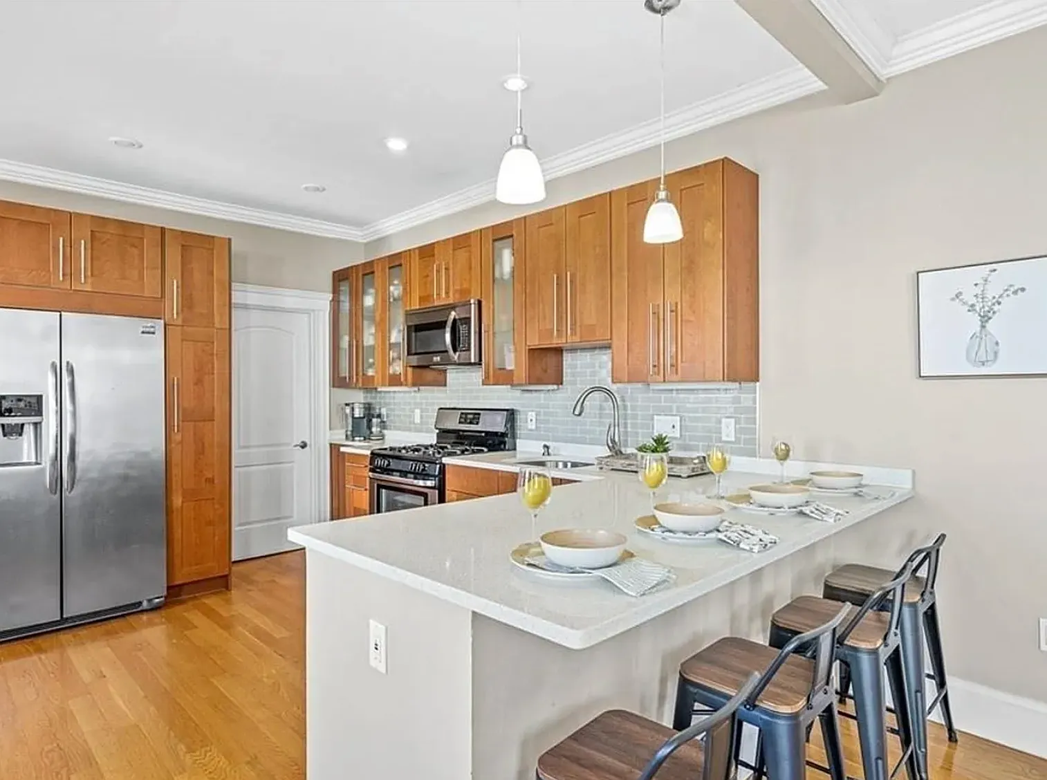 4 bed, 1.5 bath, 1250 sqft, $3,650 — Photo 1