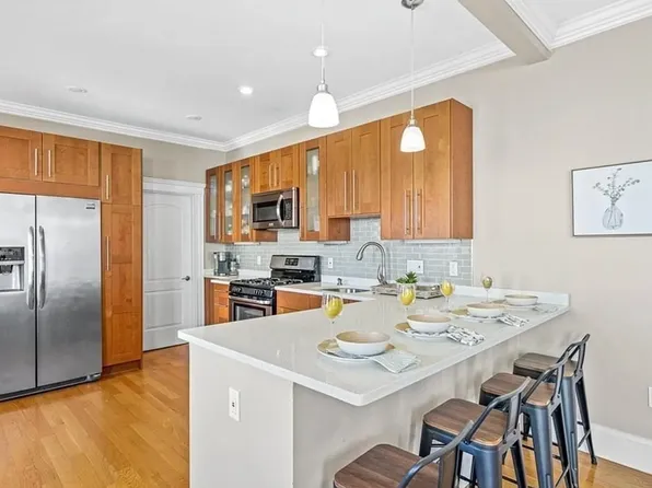 52 Stanley Ave, Medford, MA