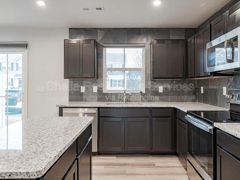 2935 Winterberry Dr — Photo 29