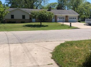 5080 Hillview Dr, Muskegon, MI