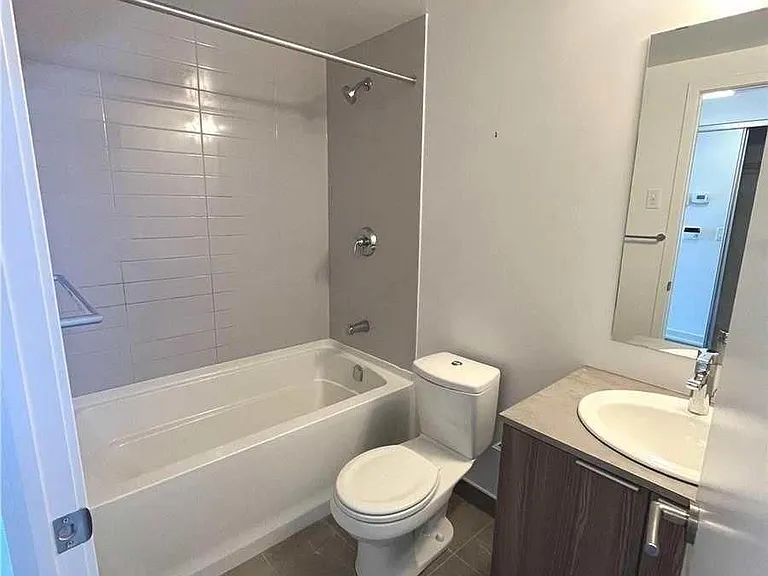11 Wellesley St W #4710 — Photo 8