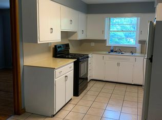 917 Claflin Rd, Manhattan, KS 66502