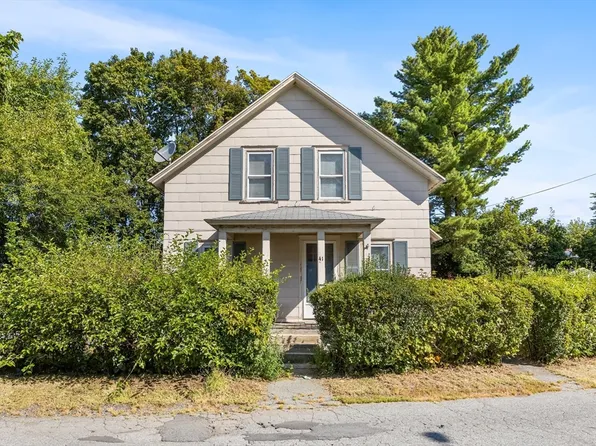 41 Devine Ave, Lowell, MA 01852