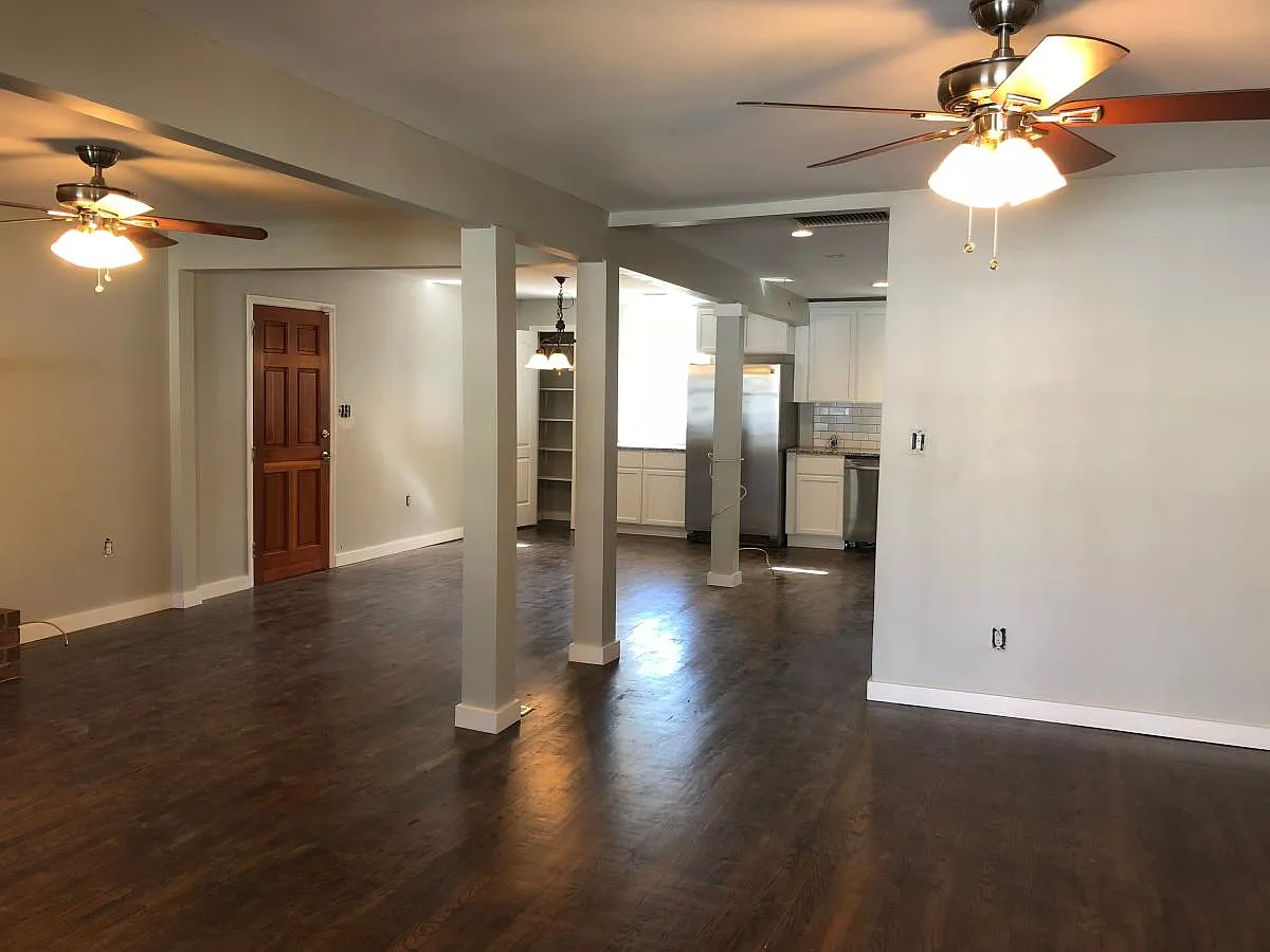 917 Hillsboro Drive — Photo 3