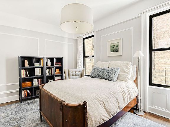 4th image of 509 W 122nd St #13