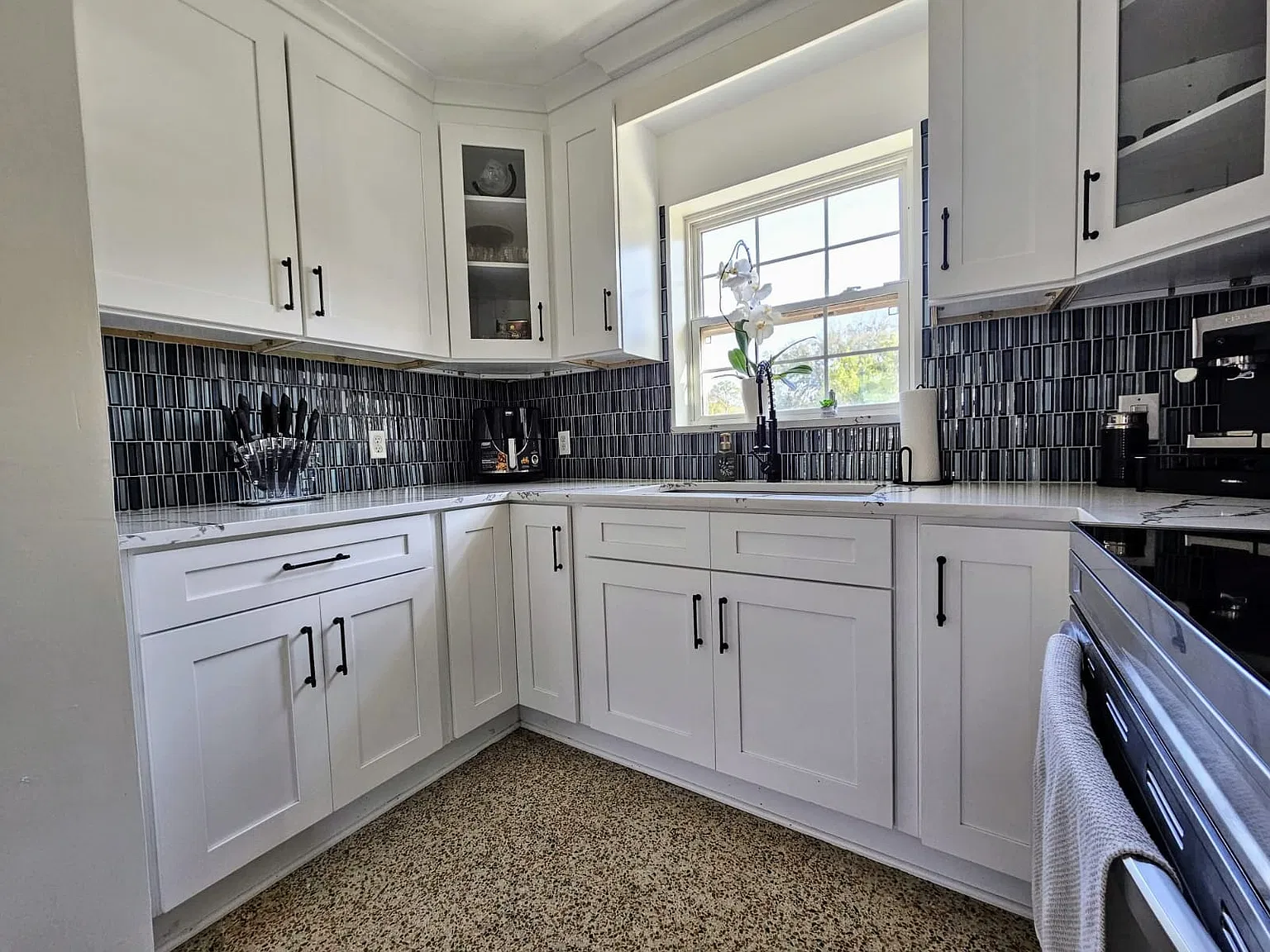 501 Bon Aire Ave — Photo 2