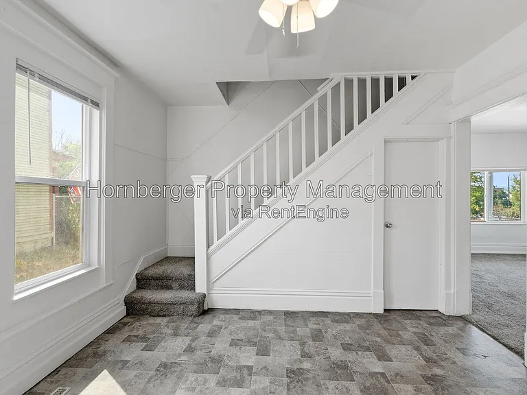 1622 W Mission Ave — Photo 5
