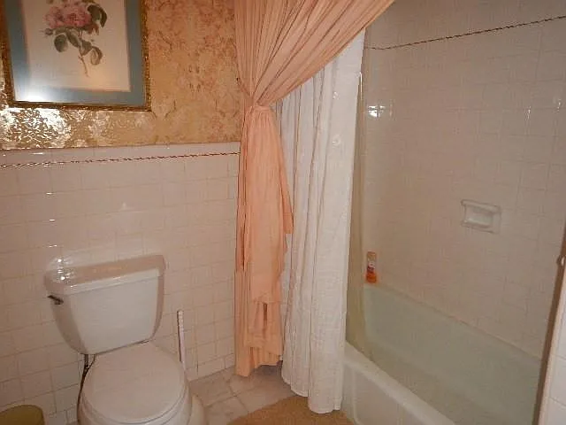 137 Meadowbrook St — Photo 6