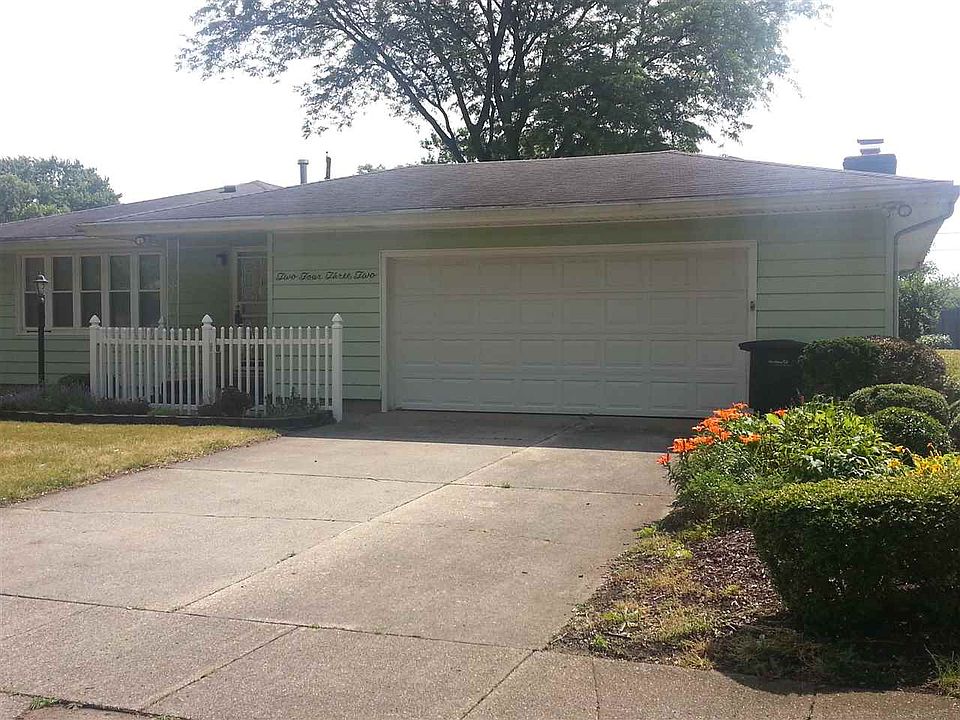 1st image of 2432 Chippewa Dr