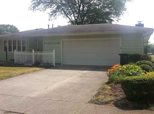 2432 Chippewa Dr, Elkhart, IN 46517