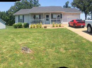 189 Oak Tree Dr, Oak Grove, KY 42262