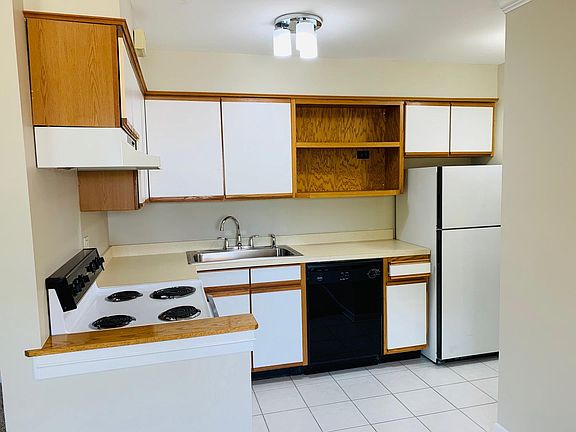 4th image of 607 W Park Ave APT 201