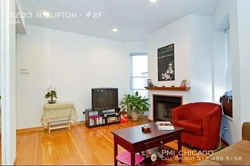3233 N Clifton Ave #2F — Photo 2
