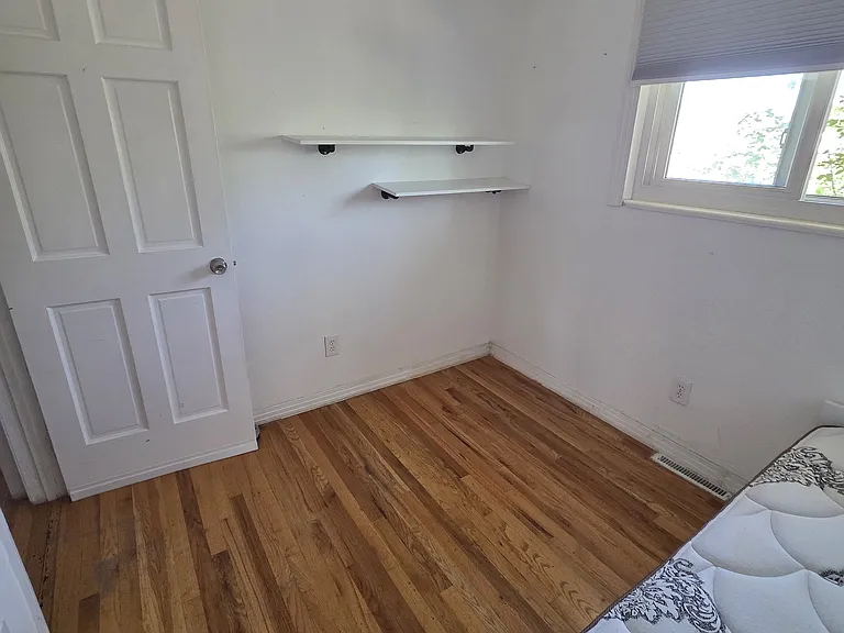 815 S Leyden St — Photo 24