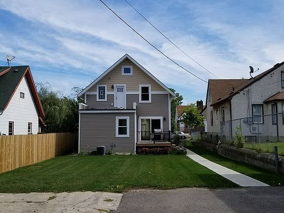 4th image of 3807 Aldrich Ave N